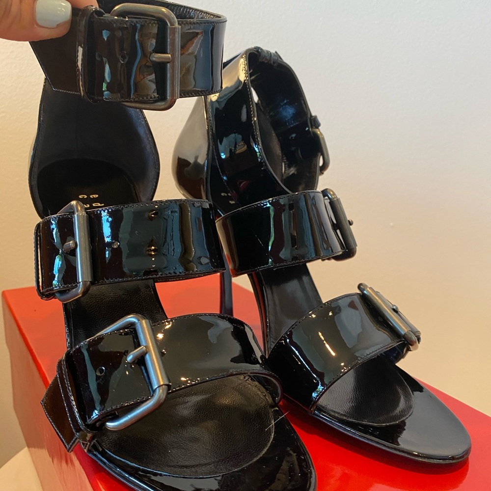 Edmundo Castillo Black Patent Leather Heels sz 7